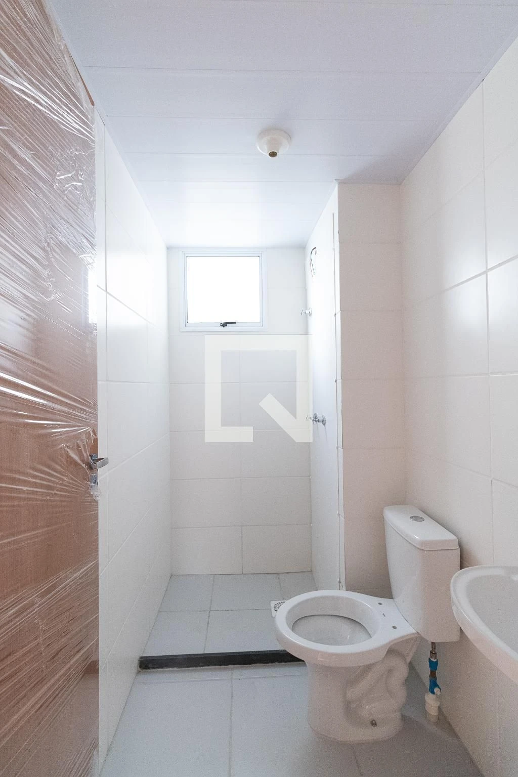 Unfurnished apartment with 2 bedrooms and parking — photo 6