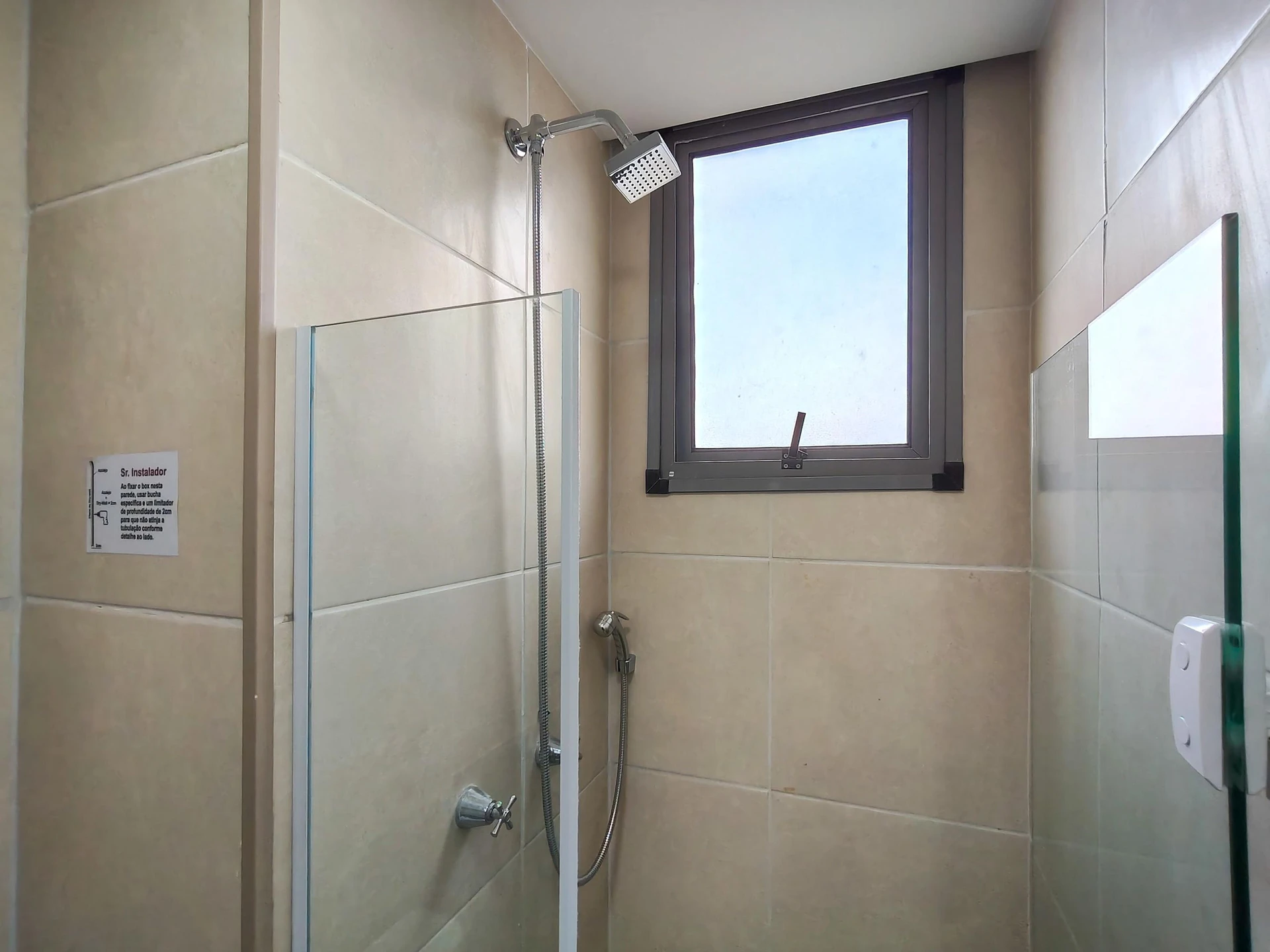 Apartamento com 2 quartos e varanda de vidro fechada — photo 39