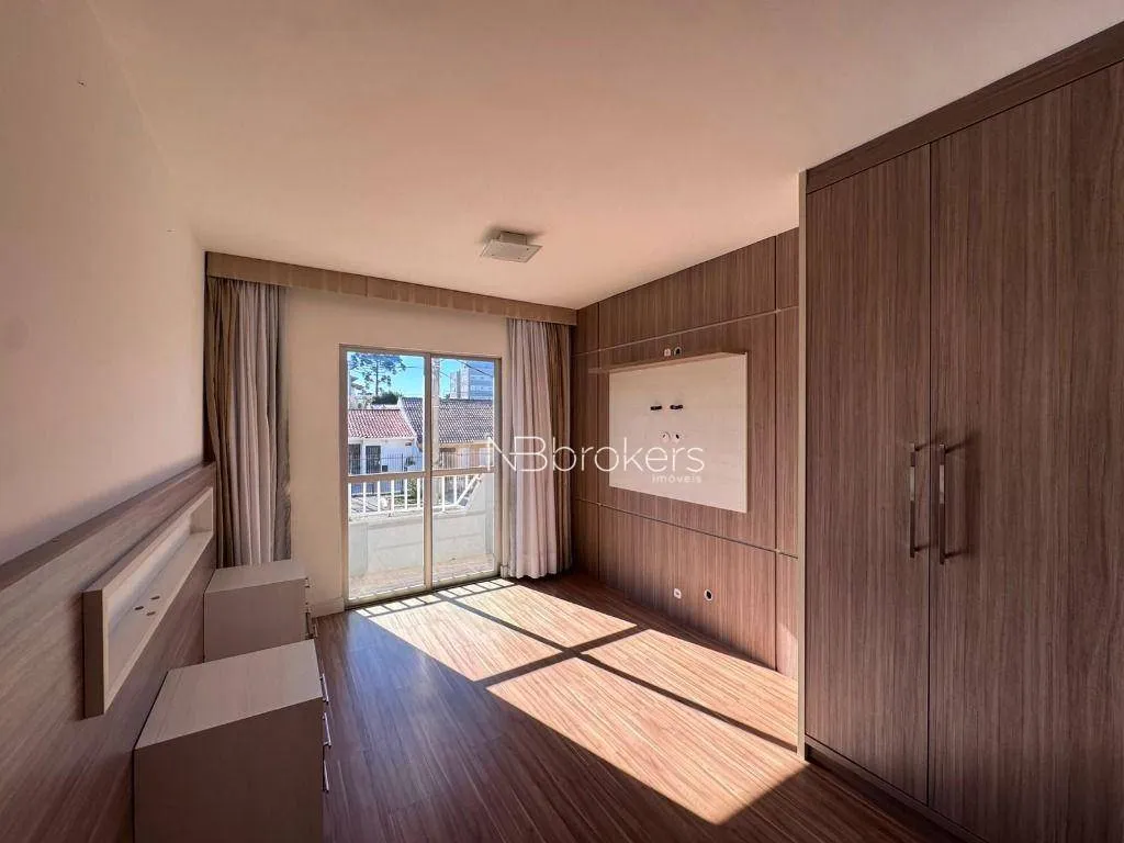 Furnished house, 180 m², with a bathtub — photo 11