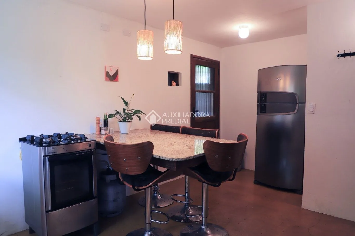 Furnished house with 3 bedrooms and an open gas kitchen — photo 9
