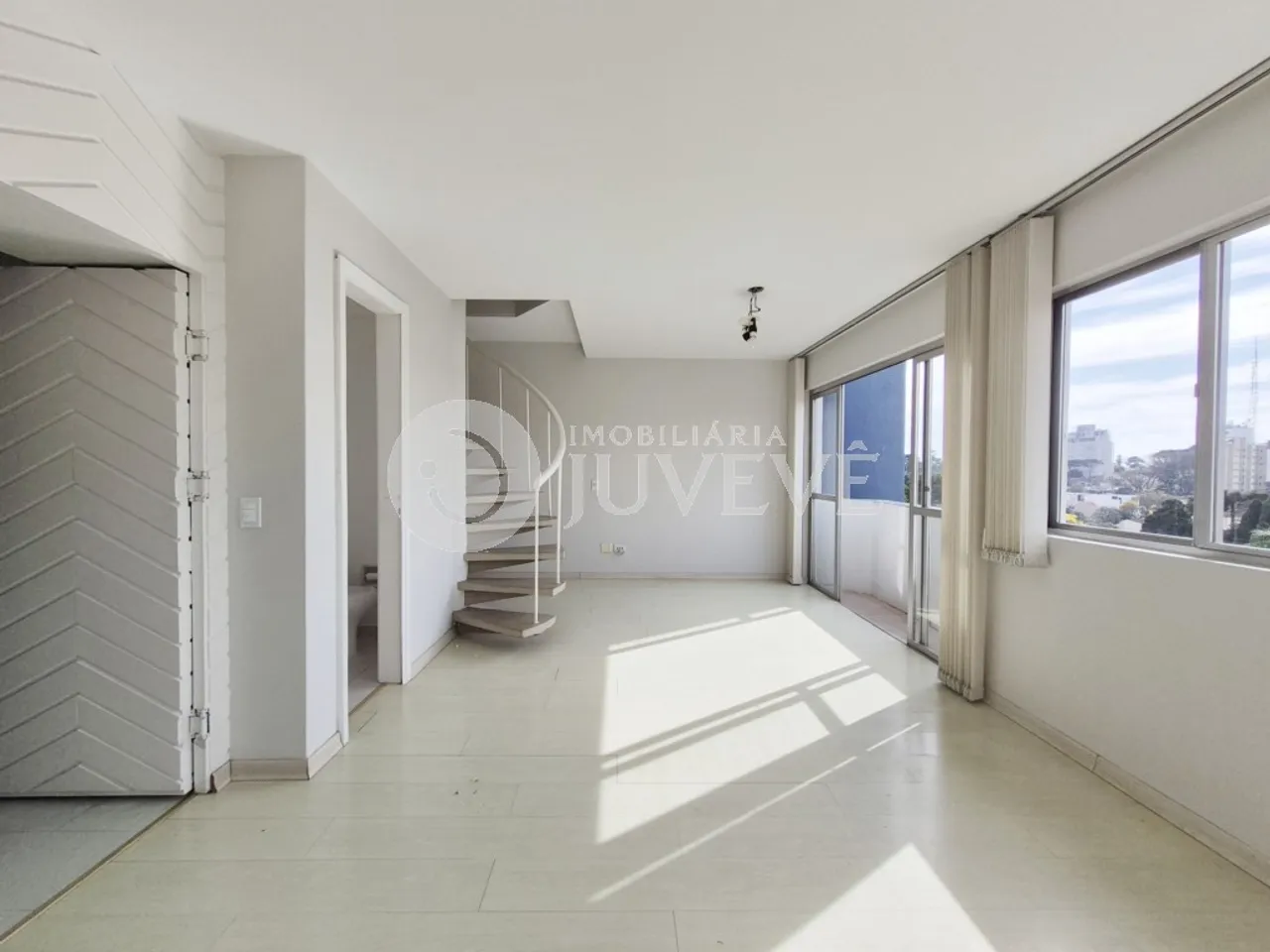 Apartamento duplex com 2 dormitórios e 2 banheiros — photo 8