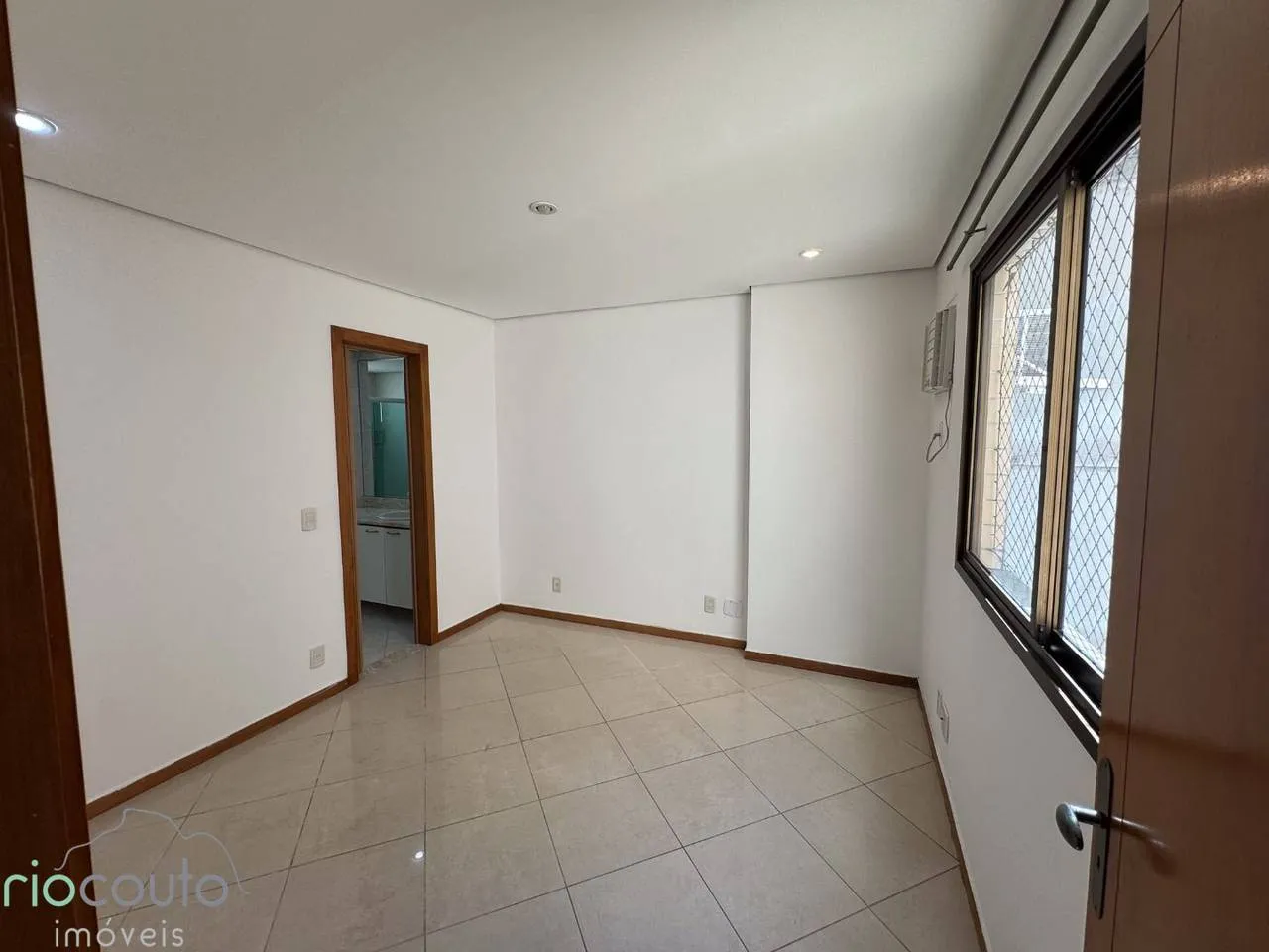 Duplex penthouse with 3 bedrooms and 291 m² terrace — photo 32