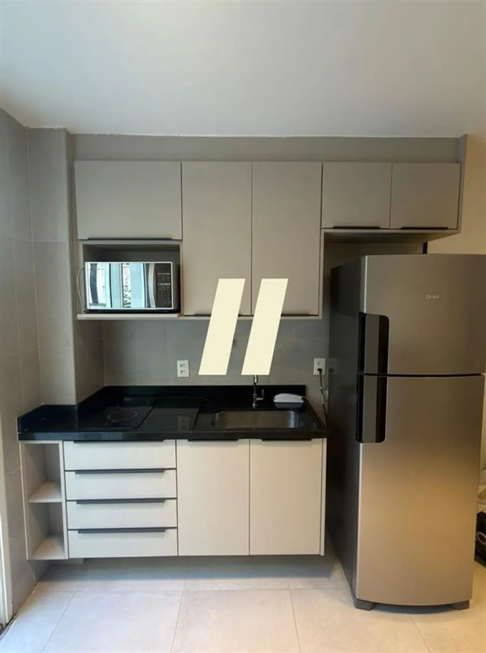 Furnished 1-bedroom apartment with no parking space — photo 4