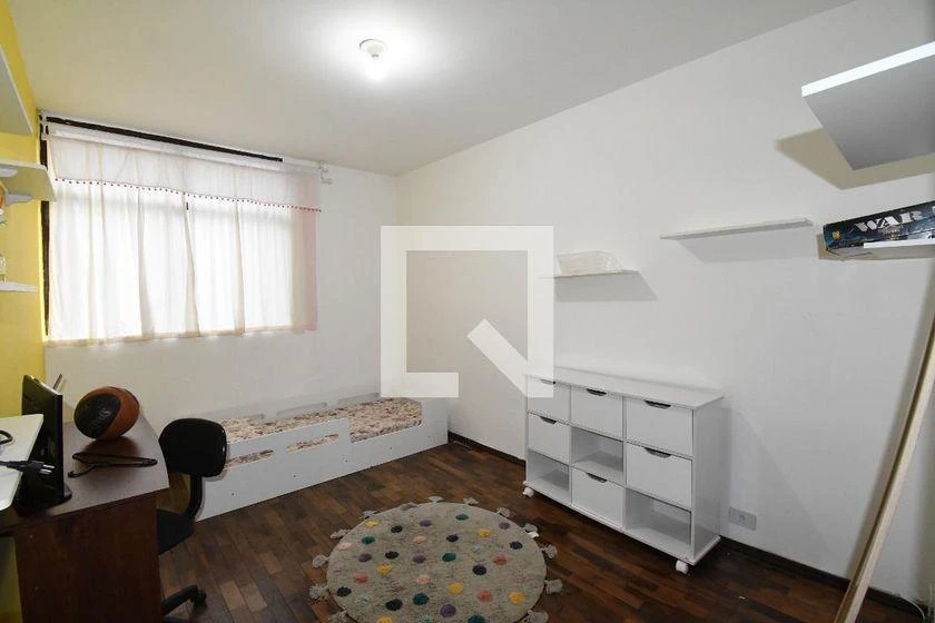 3-bedroom apartment with a bathtub in Curitiba — photo 19