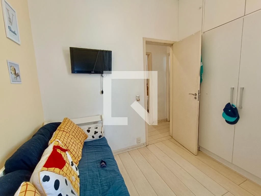Furnished apartment with private yard and BBQ — photo 14