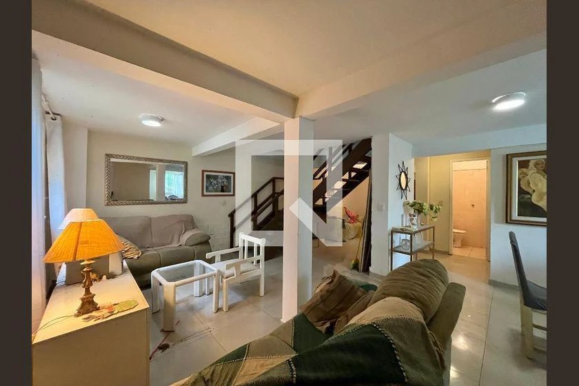 Casa, 190 m², com espaço de home office