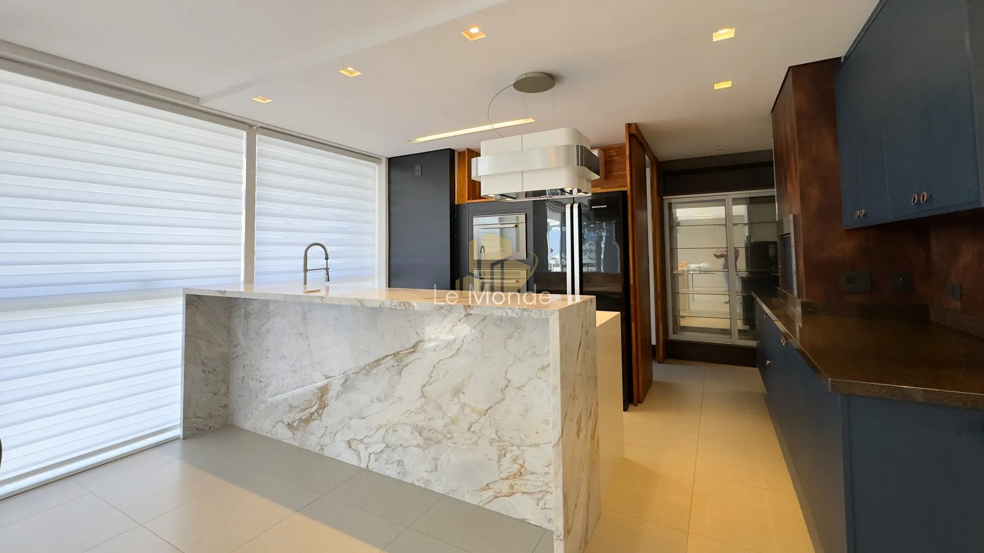 Duplex apartment with 3 bedrooms and 156 m² — photo 2