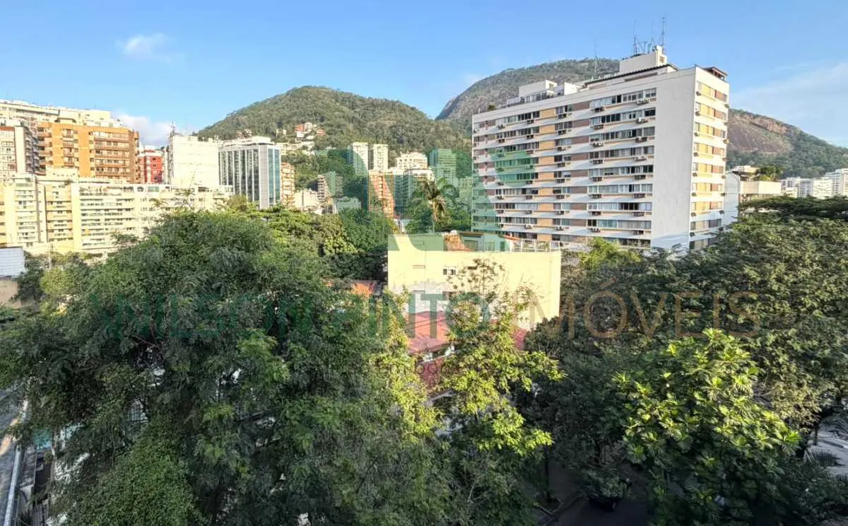 2-bedroom apartment with a mountain view in Rio de Janeiro — photo 22