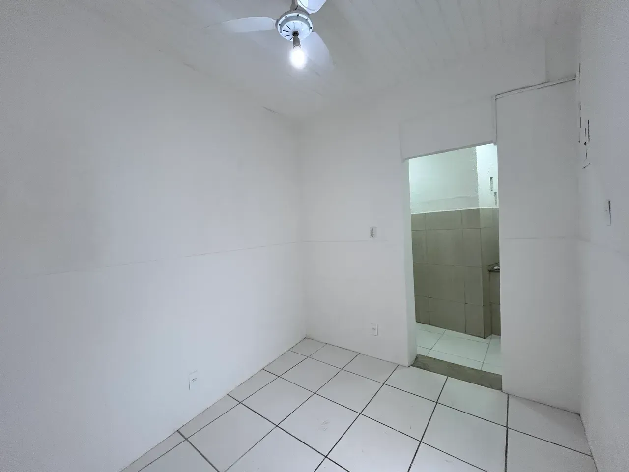 House with 1 bedroom and 1 bathroom plus laundry area — photo 14