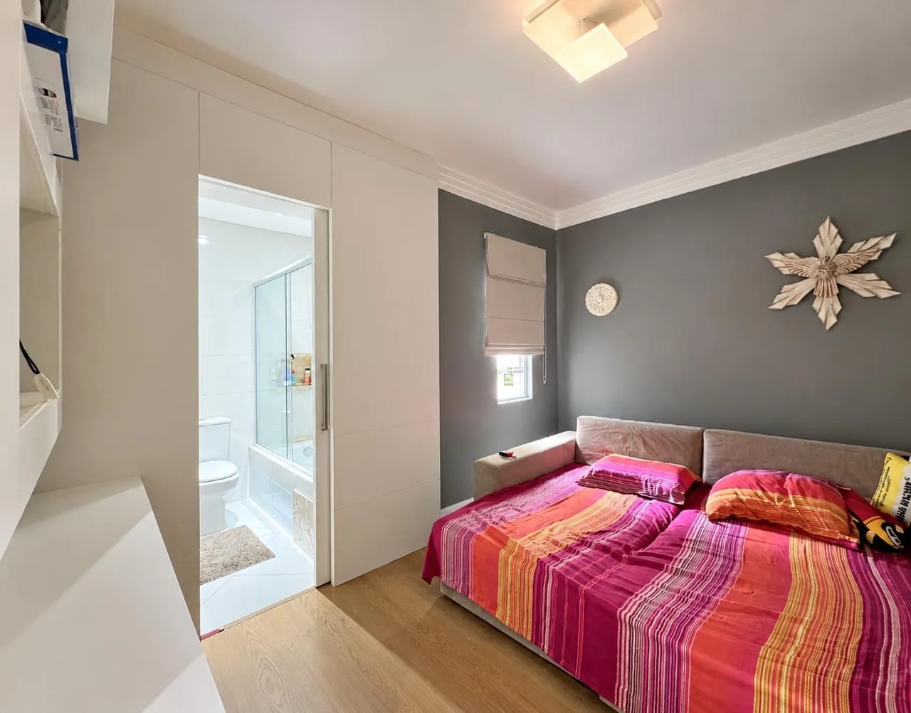 4-bedroom house with a home office — photo 5