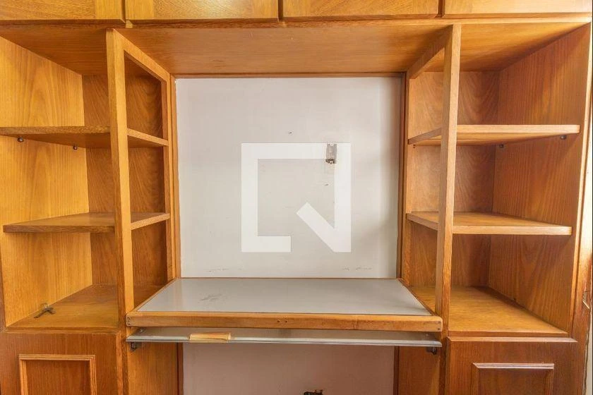 Apartamento com 4 quartos, cozinha com fogão a gás e varanda — photo 44