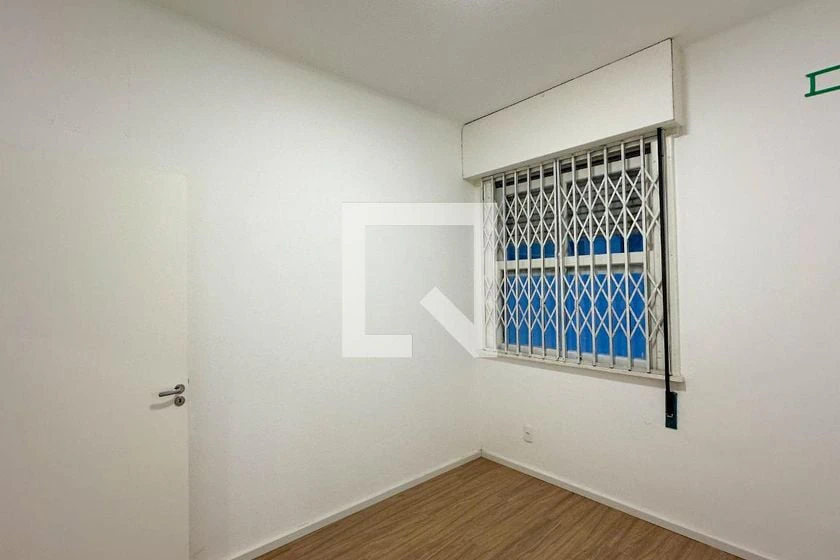 Деревянный пол или ламинат и 4 спальни: квартира 168 м² — photo 7
