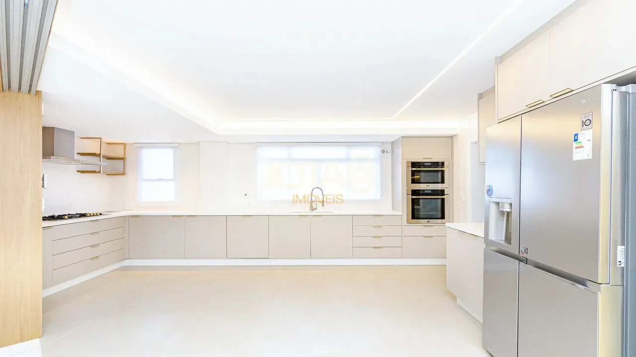 4-bedroom apartment with 607 m² and 4 parking spots — photo 11