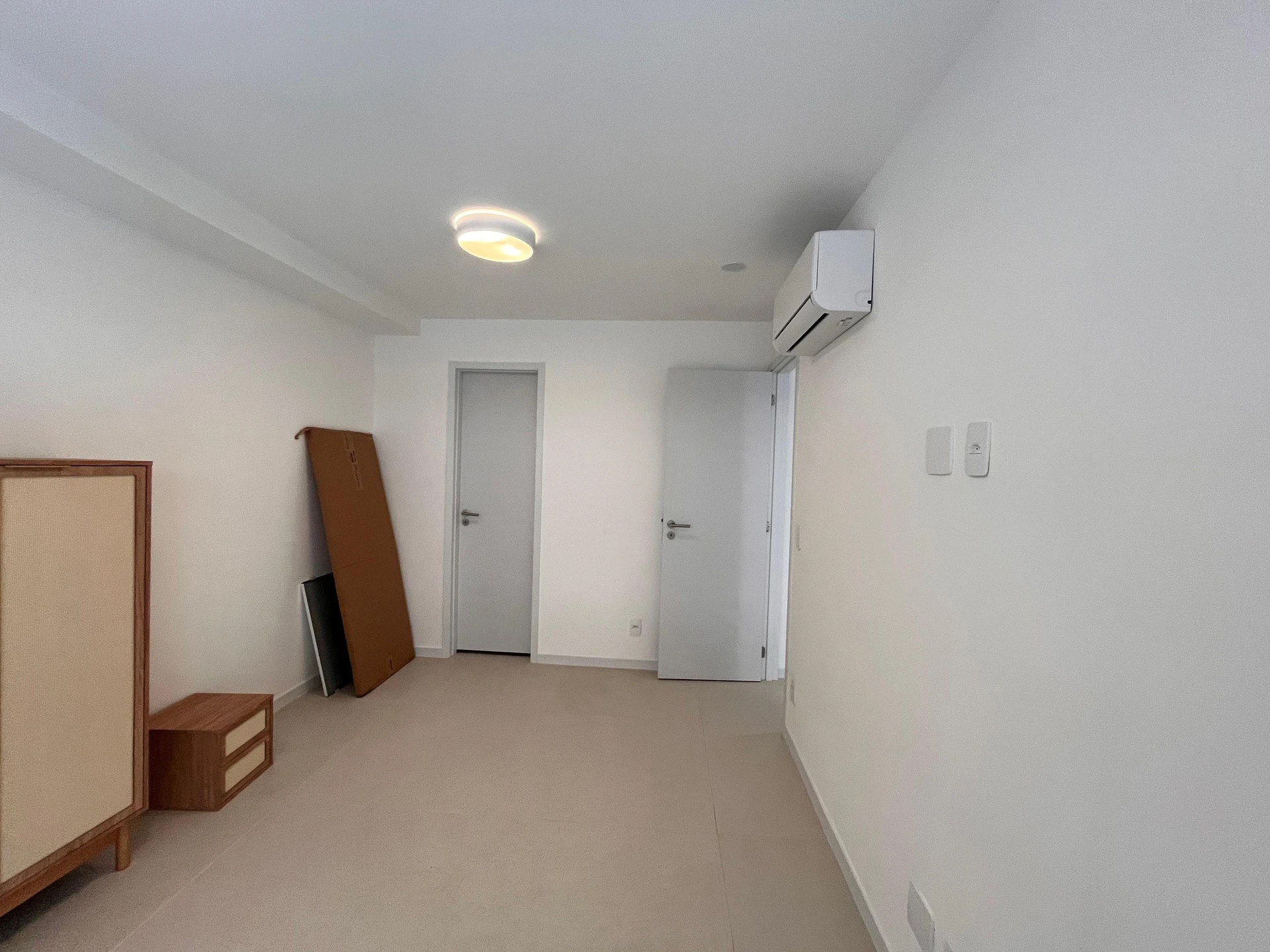 2-bedroom apartment in a building with a sauna — photo 37