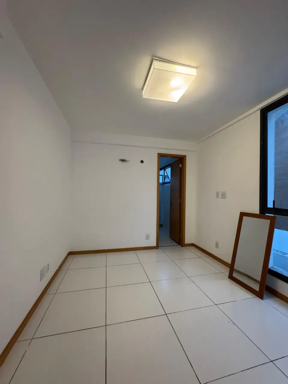 House with 4 bedrooms and 5 bathrooms, balcony grill — photo 17