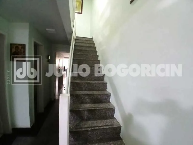 Casa com 5 quartos e área da piscina aberta — photo 20