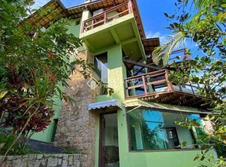 Furnished house with a separate kitchen and 250 m² — photo 4