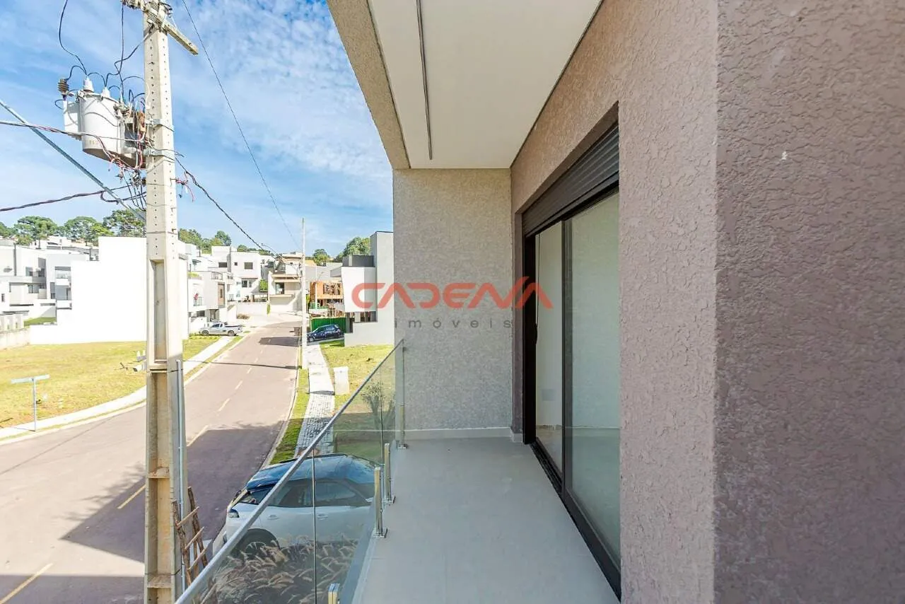 Balcony with a grill in a 3-bedroom house, 128 m² — photo 16