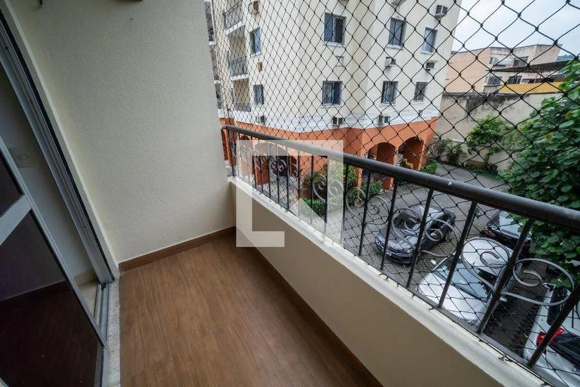3-bedroom apartment with a washing machine — photo 13