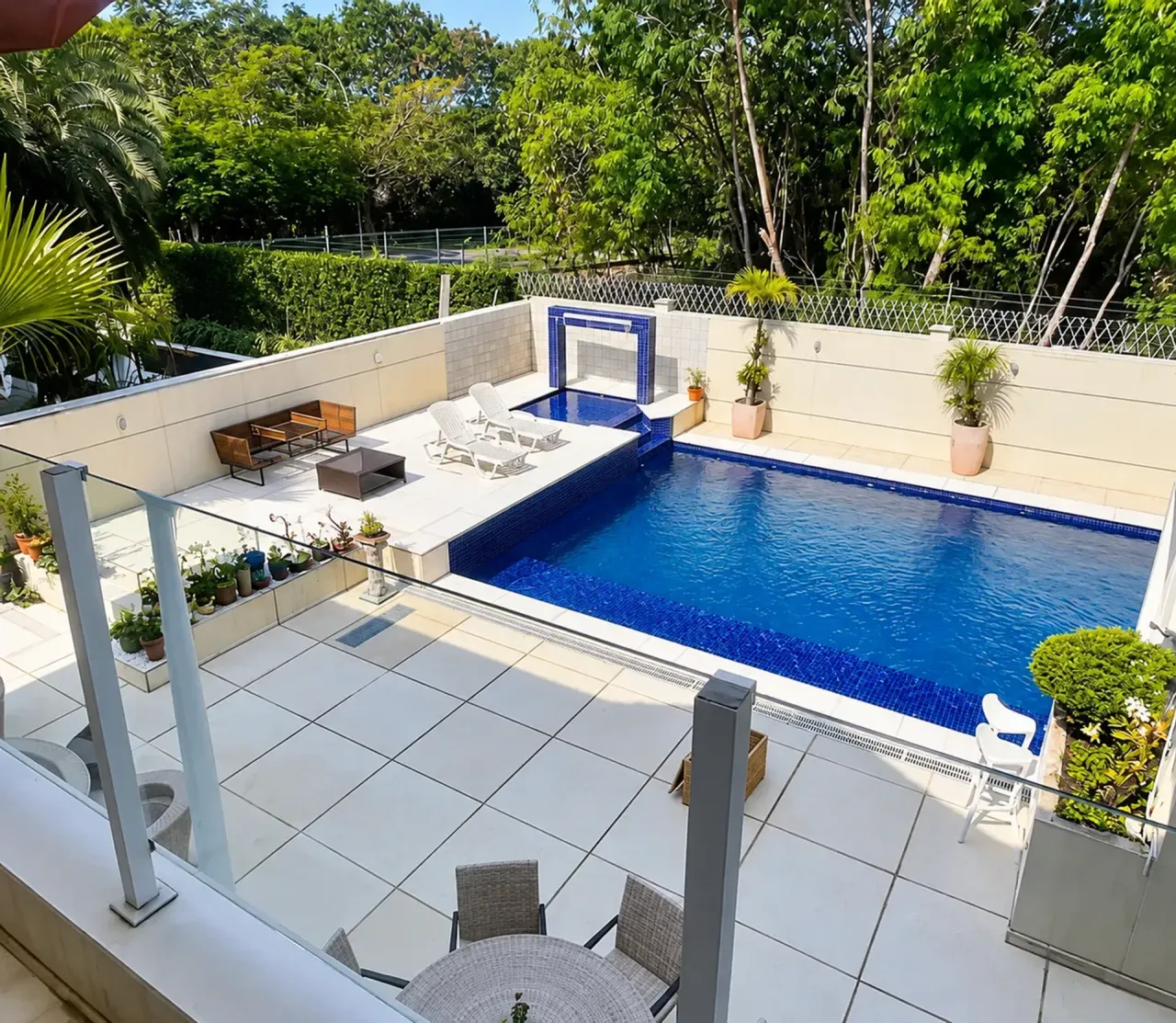 Furnished house with 4 bedrooms and 550 m² — photo 17