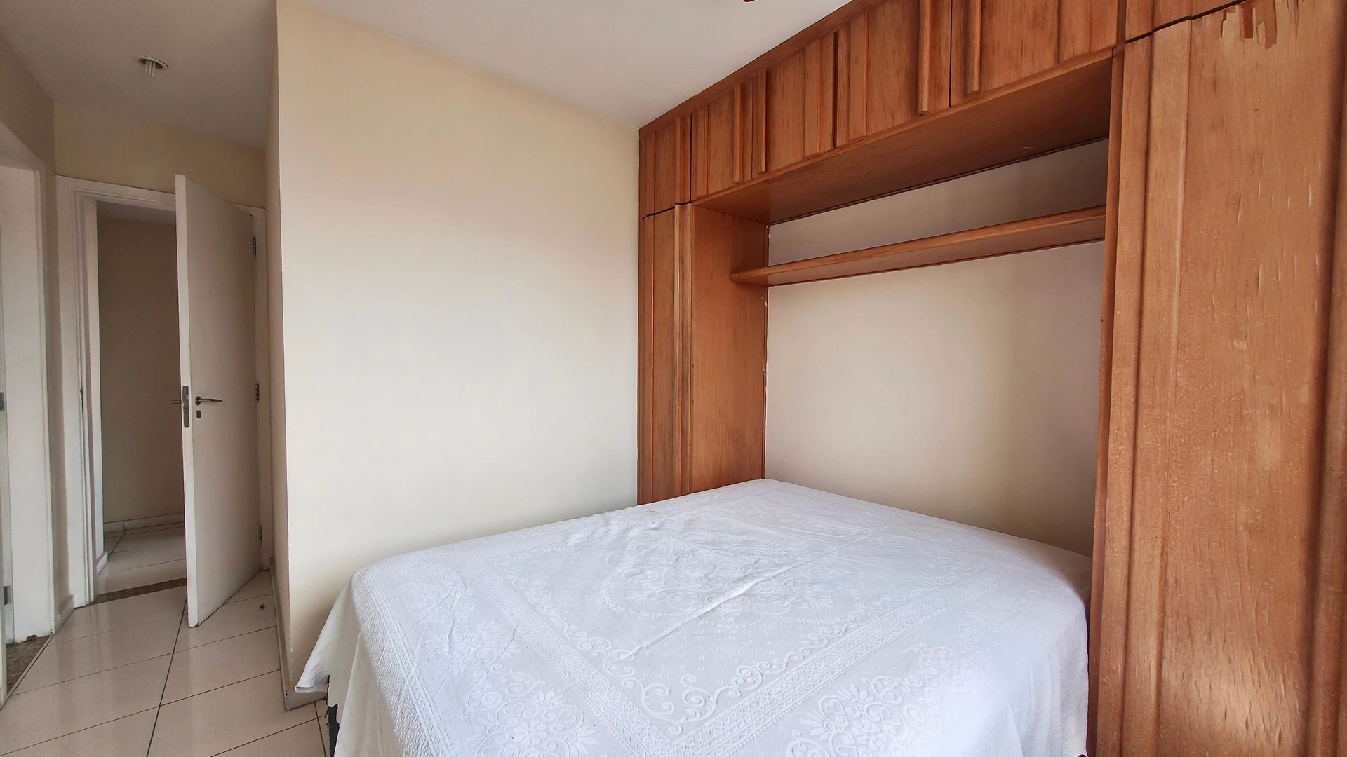 3-bedroom apartment with a mountain view in Rio de Janeiro — photo 15
