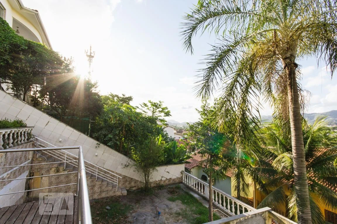 Furnished house with 4 bedrooms and 2 en-suites — photo 17