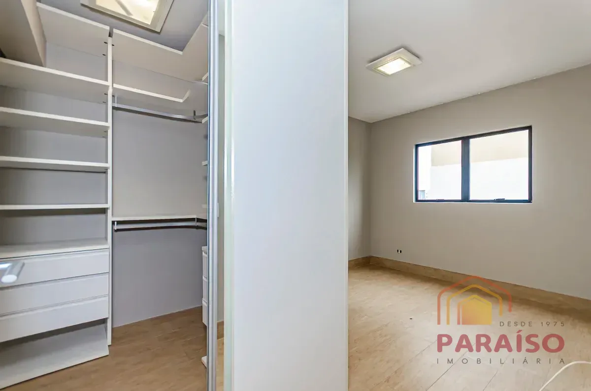 3-bedroom apartment in a building with a gym — photo 41