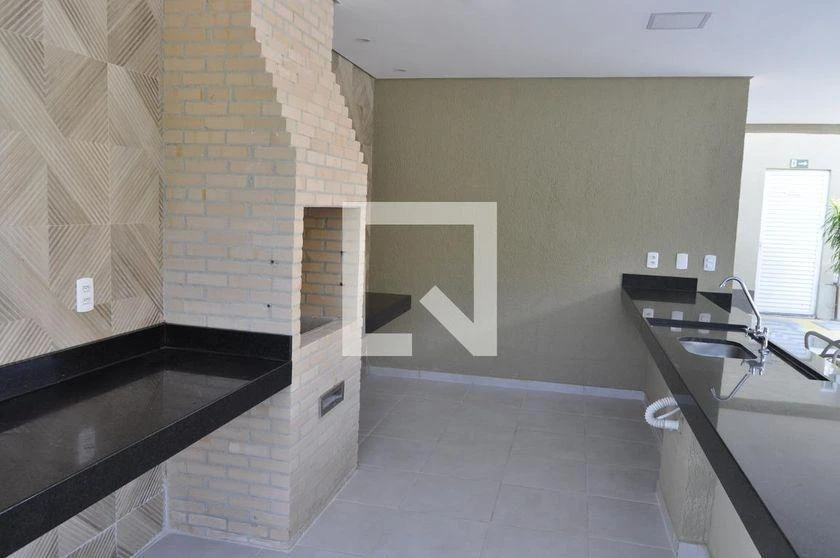2-bedroom apartment in a building with a gym — photo 20