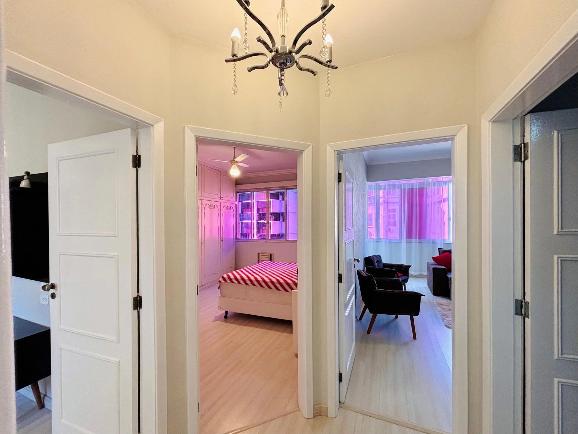 Mountain view in a 3-bedroom apartment, 120 m² — photo 28