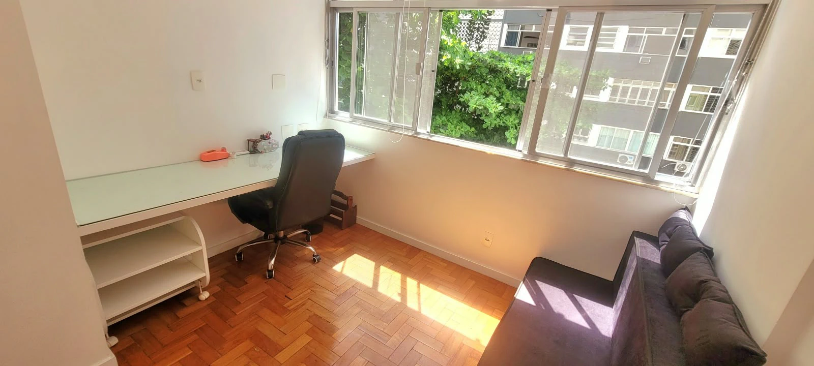 3-bedroom apartment with a washing machine — photo 5