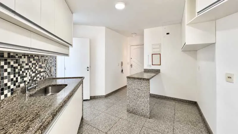 Apartamento de 3 dormitorios con 2 suites y balcón — photo 14