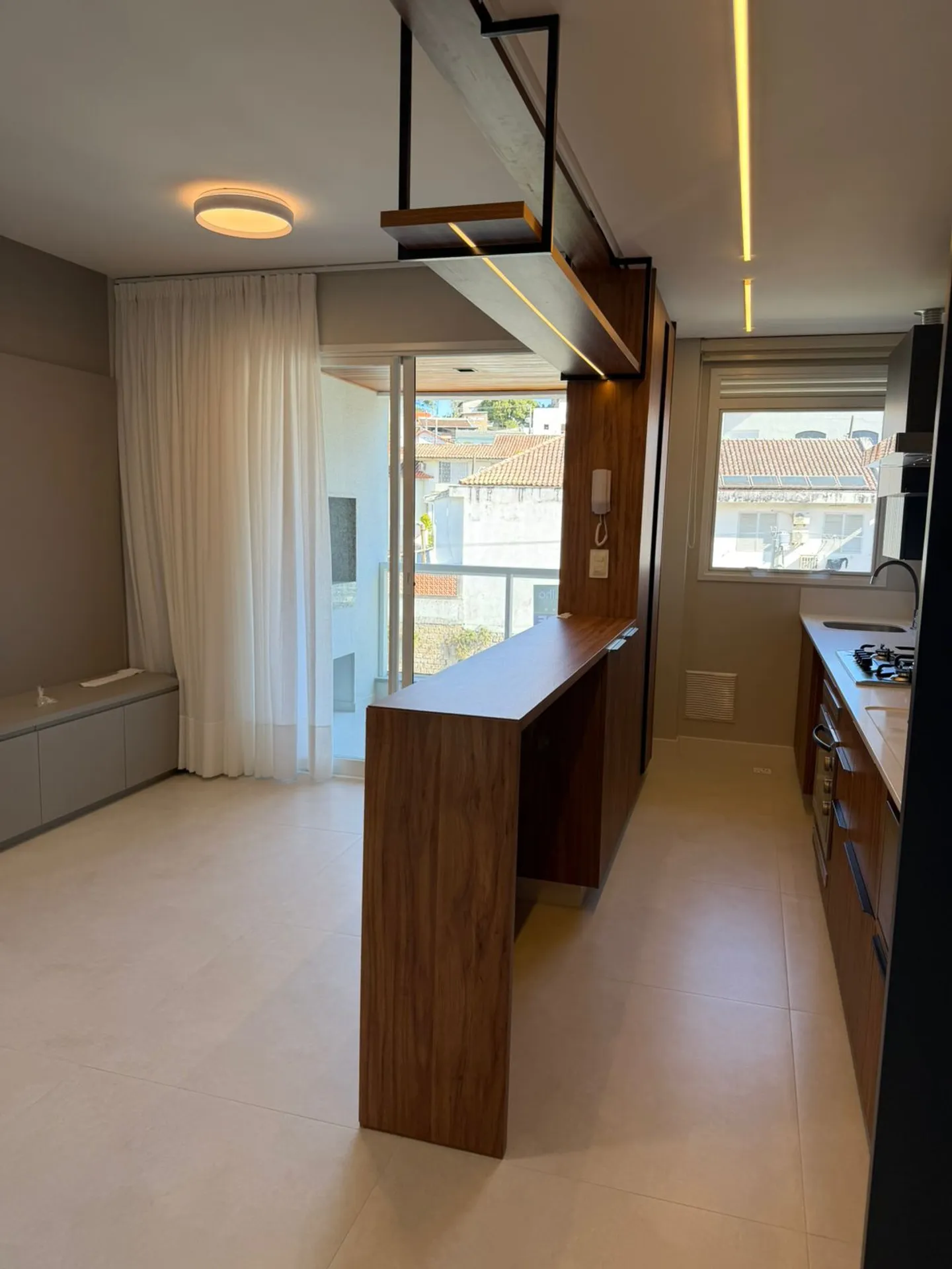 Мебльована квартира 79 м² з 2 спальнями та балконом — photo 2