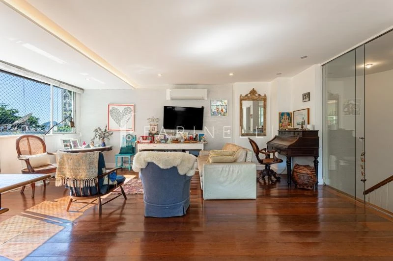 Apartamento mobiliado com 3 quartos e 5 banheiros — photo 22