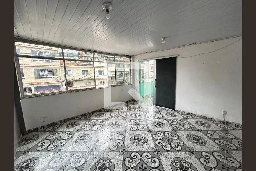 Rental house with 2 bedrooms, 90 m² and a balcony — photo 4