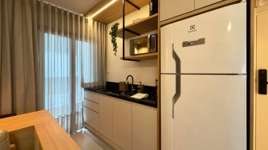 Furnished studio, 27 m², with floor-to-ceiling windows — photo 8