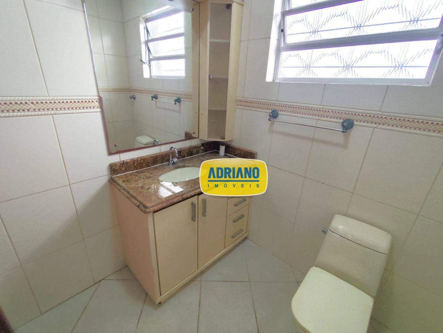 Будинок з 3 спальнями та окремою кухнею — photo 12