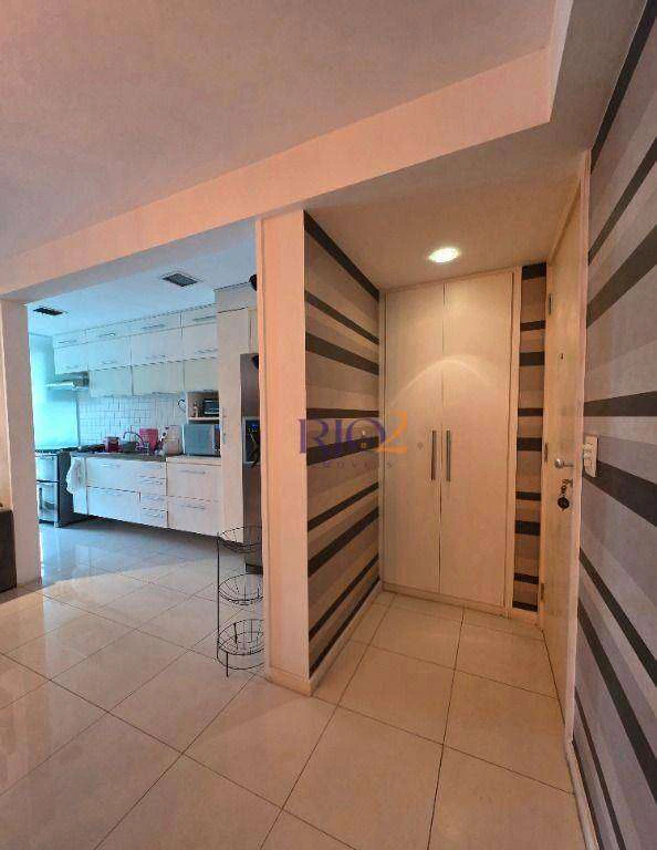 Furnished 77 m² apartment with enclosed glass balcony — photo 24