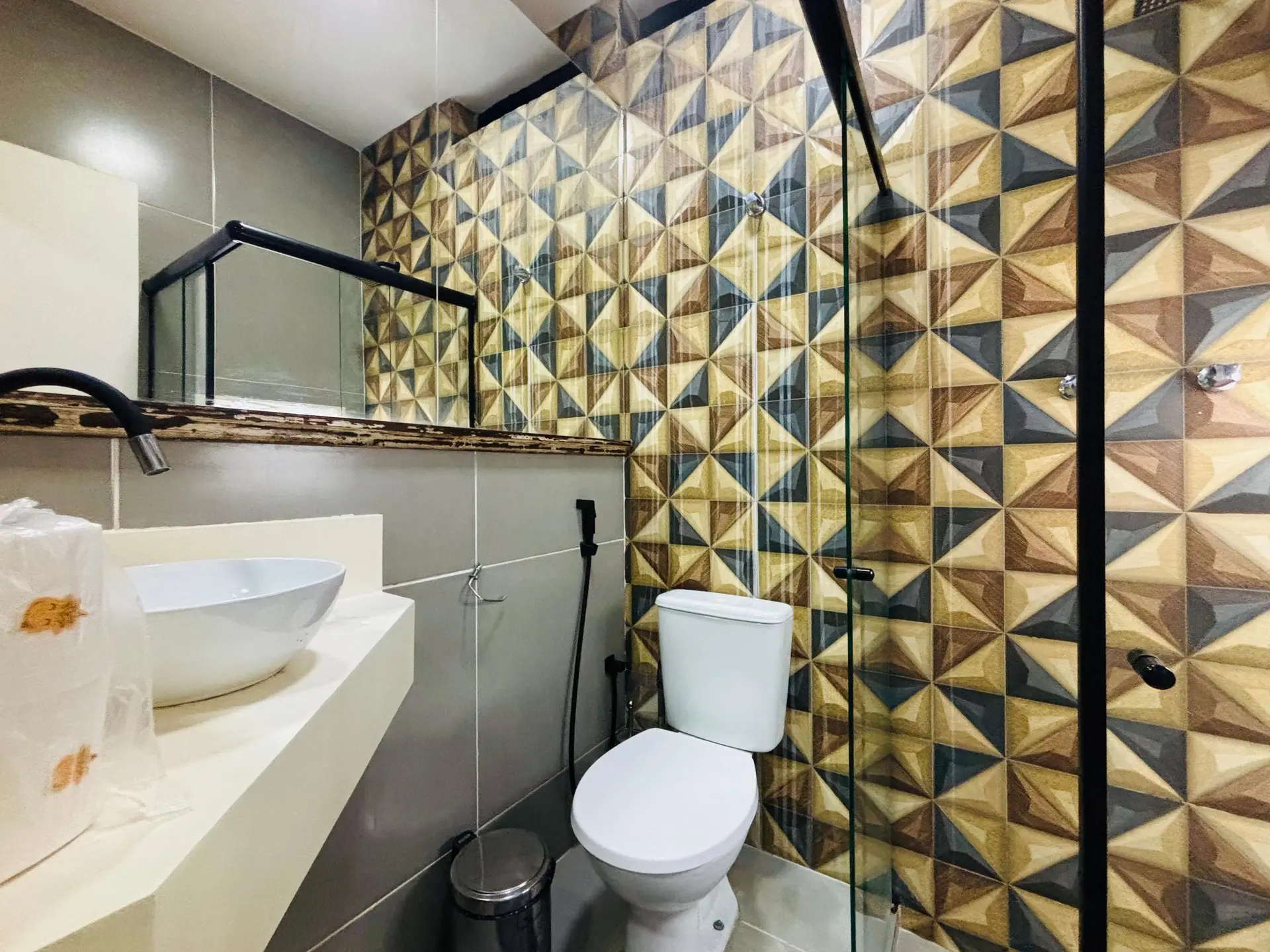 Furnished 1-bedroom apartment with a closed kitchen — photo 8