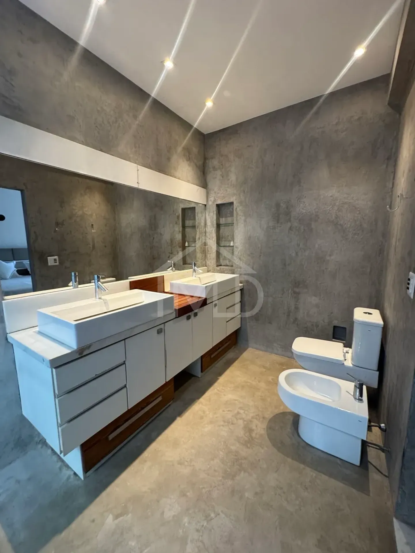 Furnished house with 4 en-suite bedrooms and open kitchen — photo 16