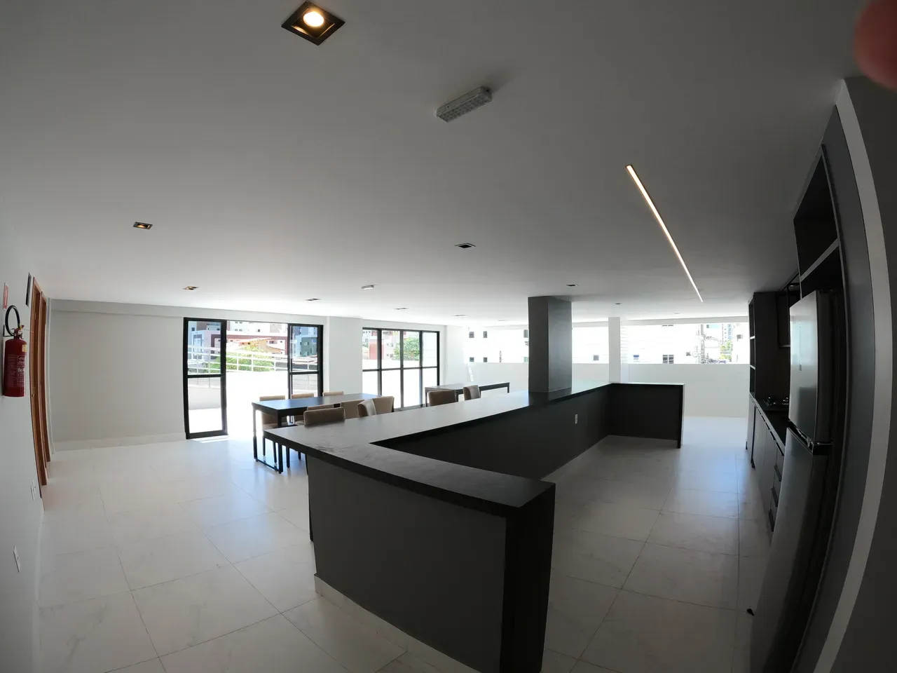 3-bedroom apartment with a home office in João Pessoa — photo 6