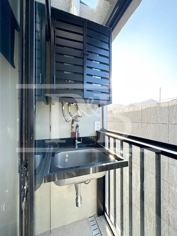 Furnished 2-bedroom apartment with enclosed balcony — photo 21
