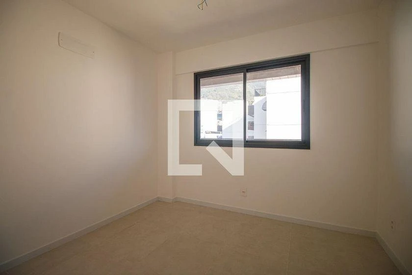 3-bedroom apartment with a gas stove and 2 parking spots — photo 12