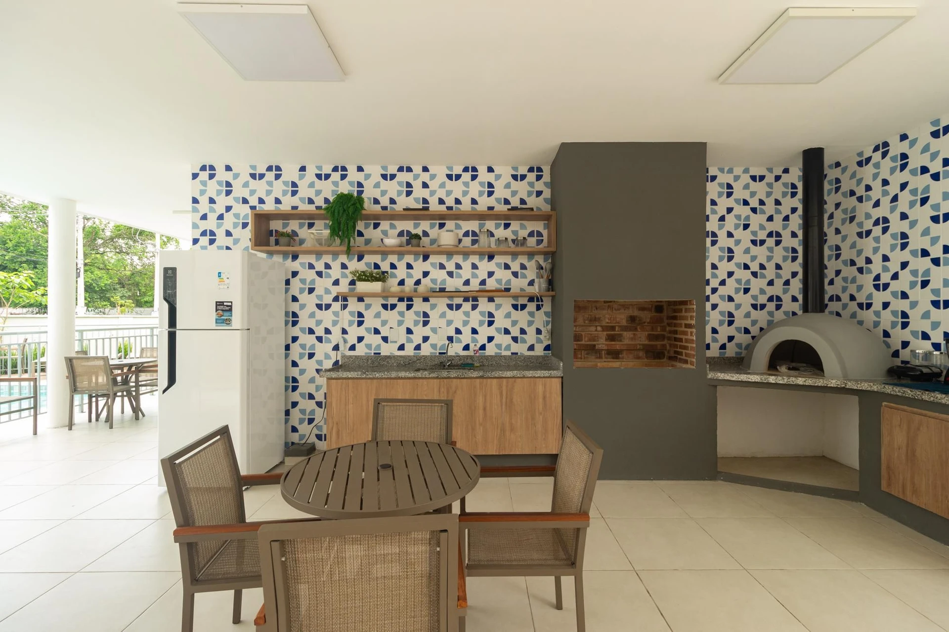 Furnished apartment, 48 m², with a grill on the balcony — photo 16