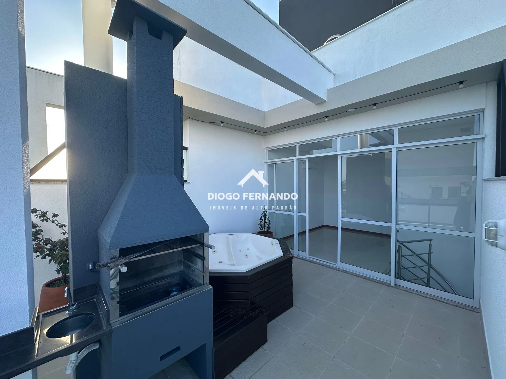 2-bedroom apartment with a glass-enclosed balcony — photo 24