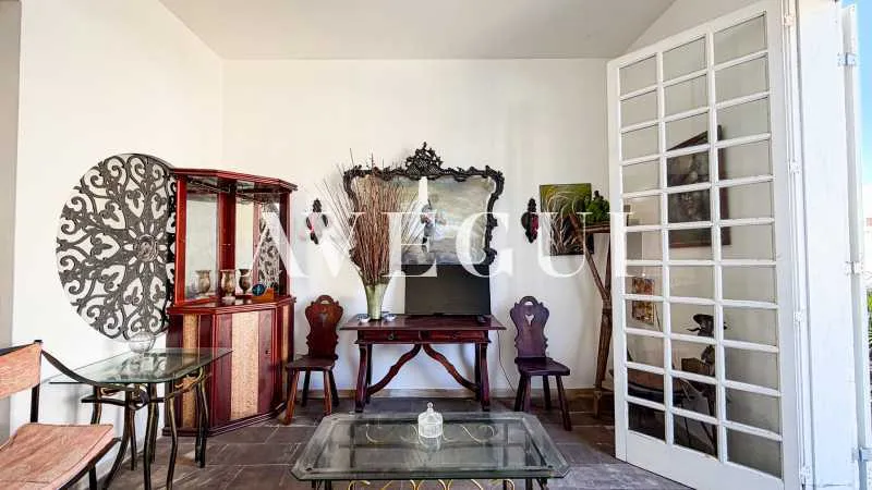 Furnished penthouse with 5 bedrooms and 3 bathrooms — photo 28