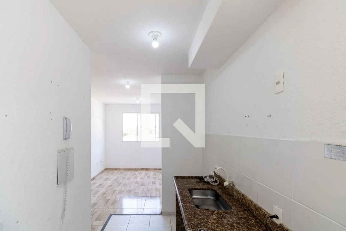 Unfurnished 2-bedroom apartment with 1 bath and parking — photo 14