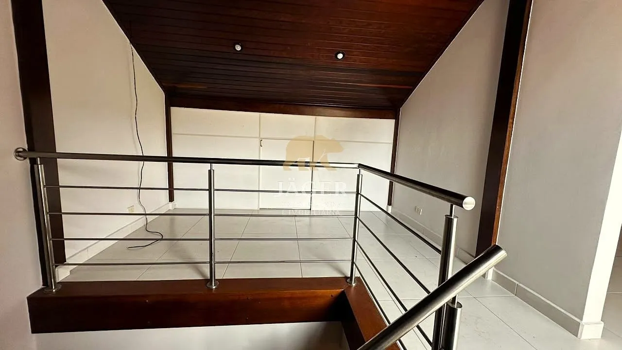 3-bedroom house with a home office — photo 33