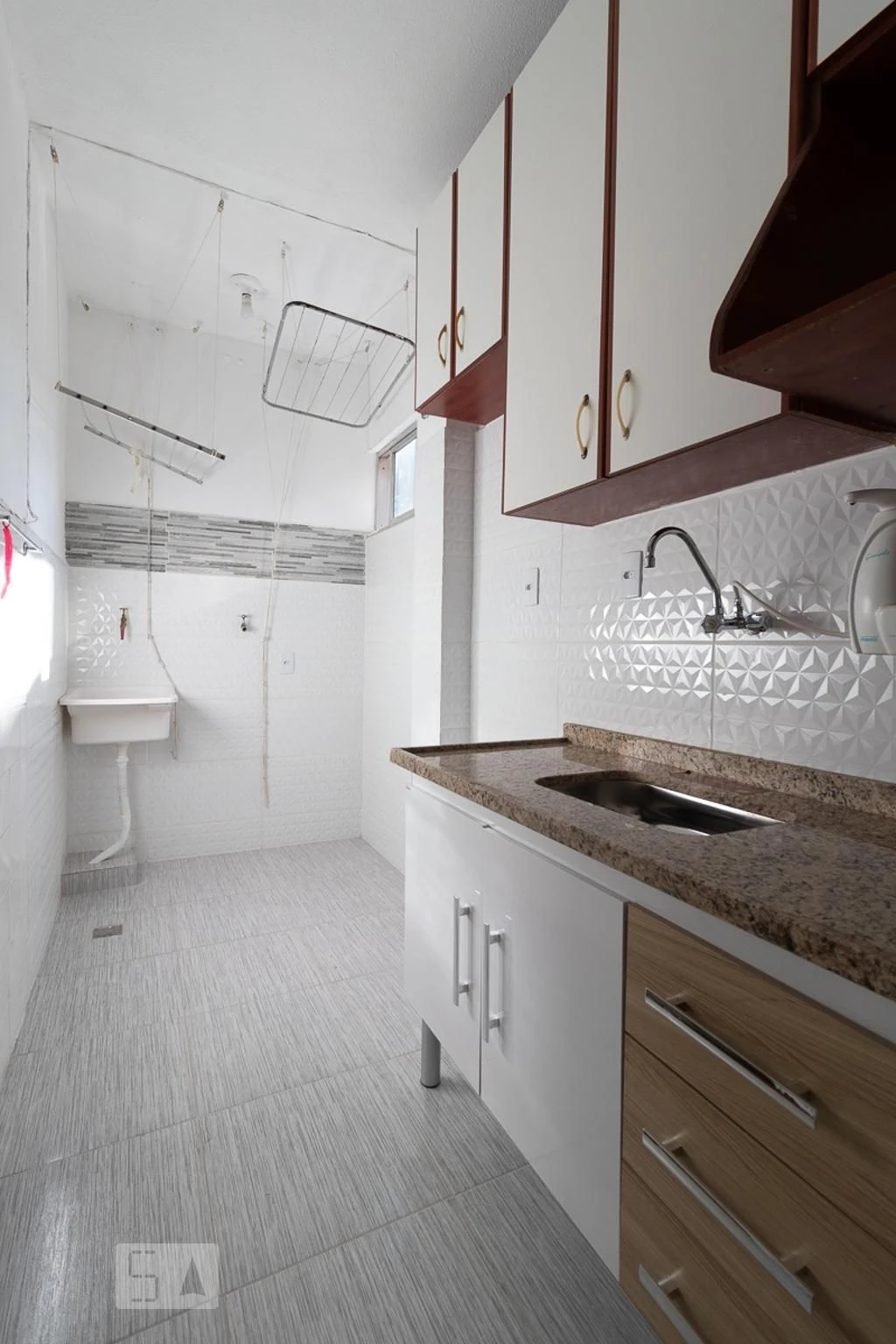 1 quarto e piso de madeira ou laminado: apartamento de 60 m² — photo 23