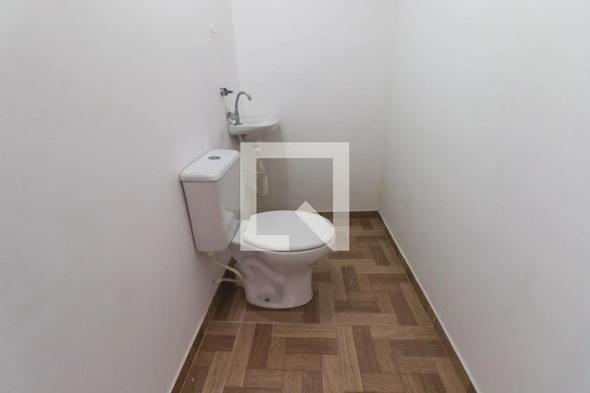 Unfurnished house with 3 bedrooms and private garden — photo 11