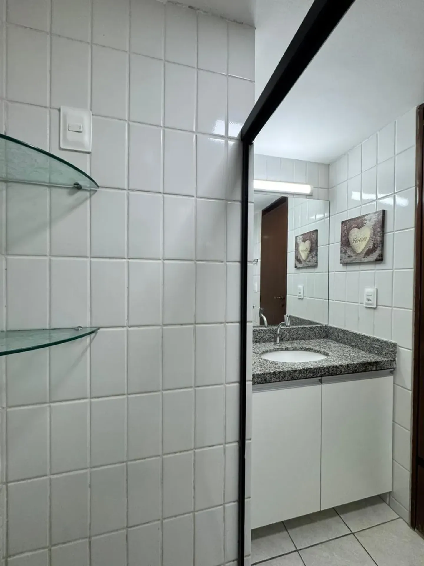 127 m² apartment with a separate kitchen and 3 bedrooms — photo 21